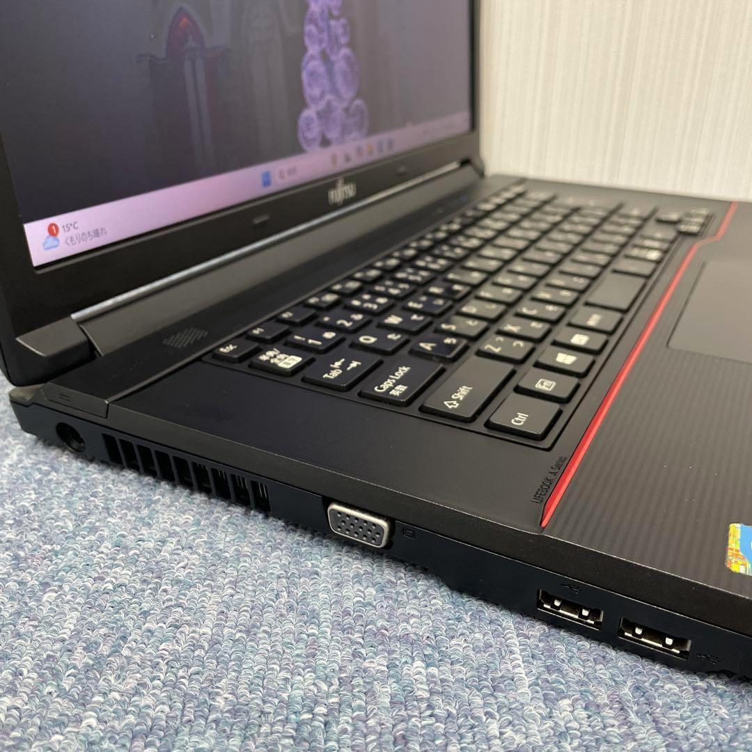 ノートパソコン　Windows11　オフィス付き　爆速SSD搭載　初期設定済みー