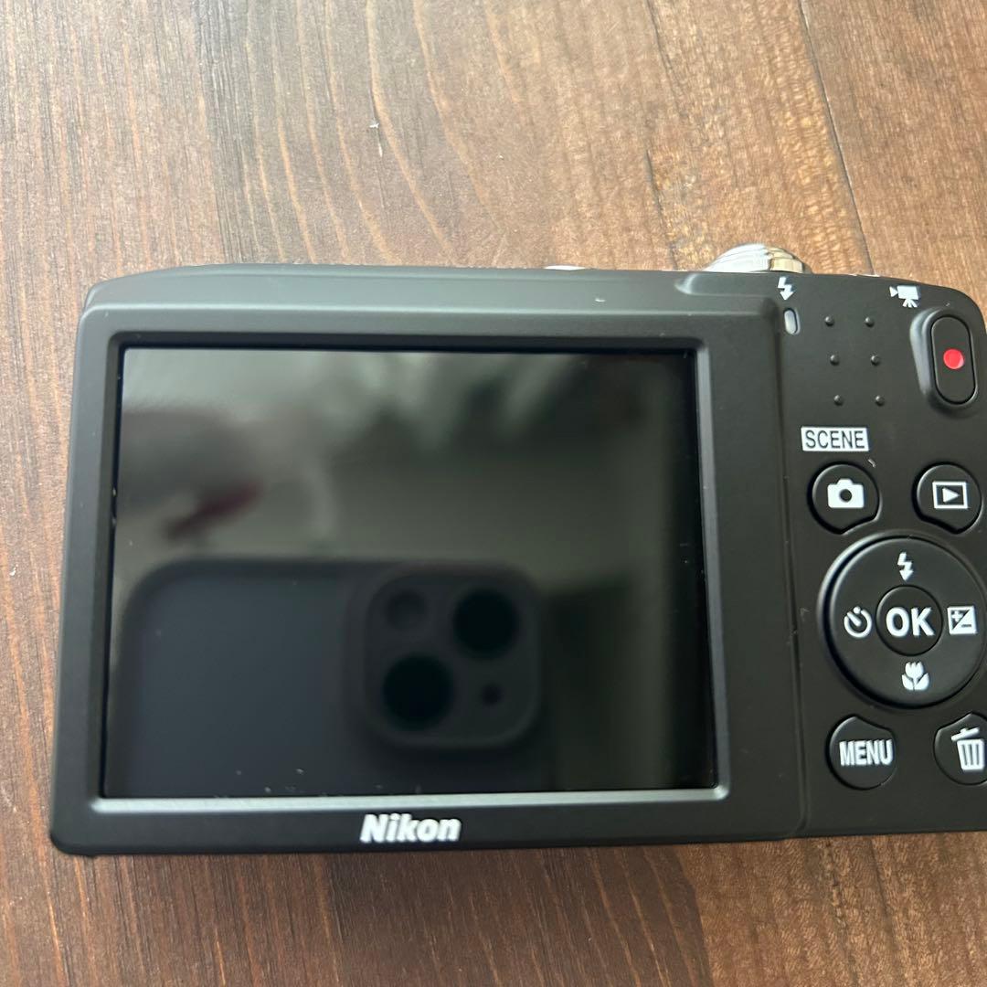 Nikon COOLPIX A100 コンパクトデジタルカメラ