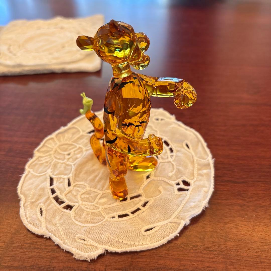 スワロフスキー　ディズニー　ティガー　置物