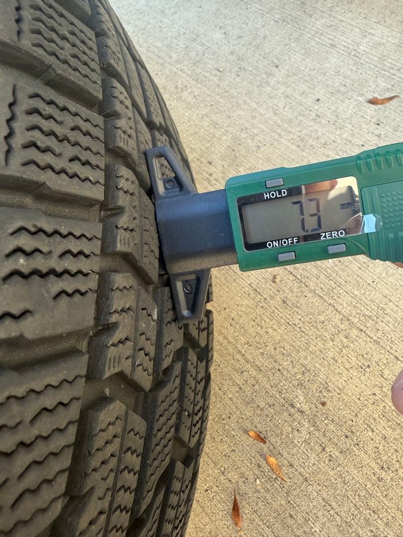 スタッドレス　ガンメタホイールセット195/65-15 グッドイヤー