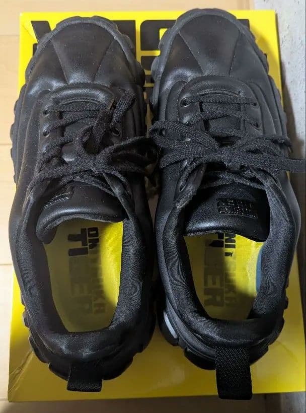 靴 Onitsuka Tiger DENTIGRE PUFF 2.0