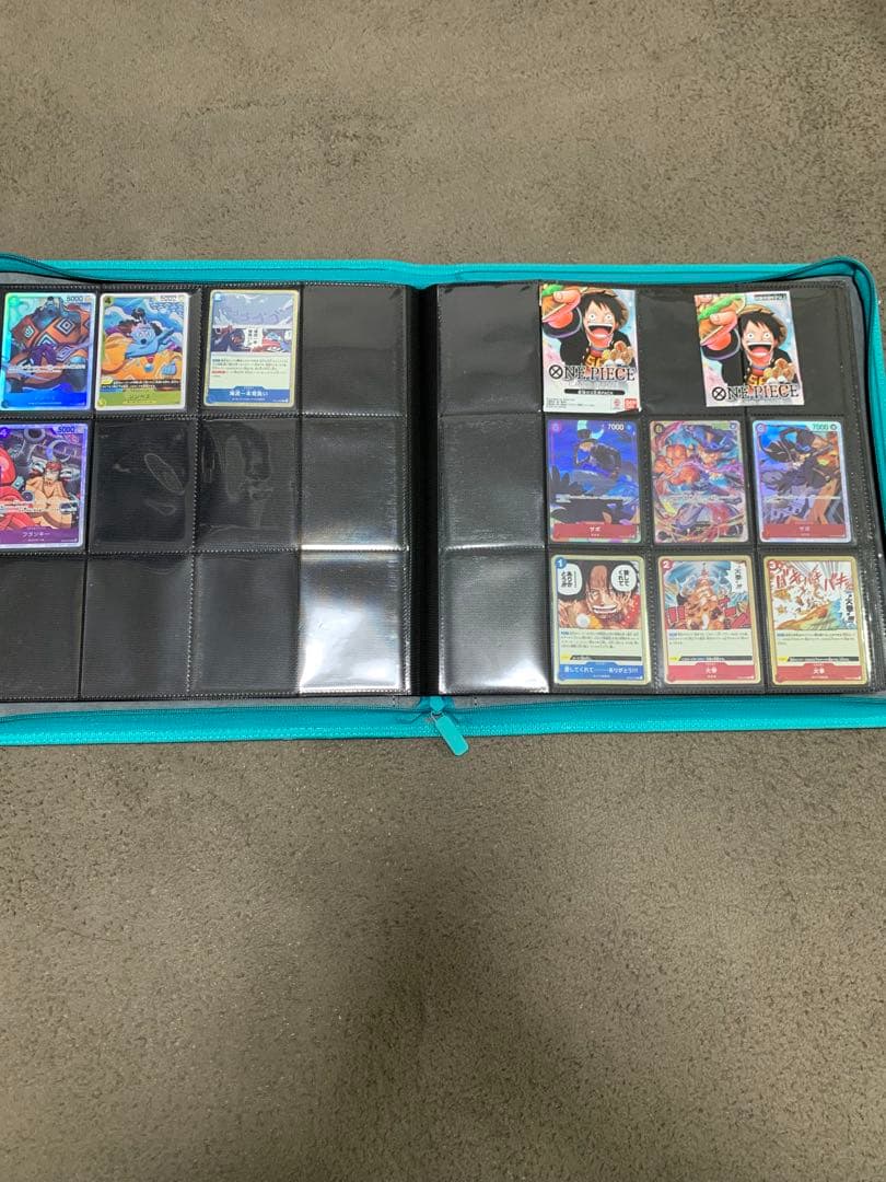 ワンピース カード　ファイル付き引退品
