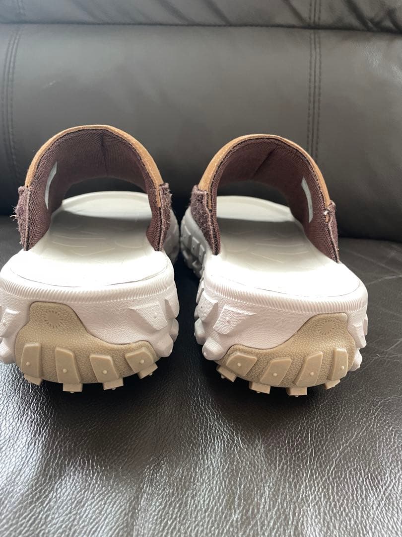 UGG ブラウン スライドサンダル厚底24cm 新品