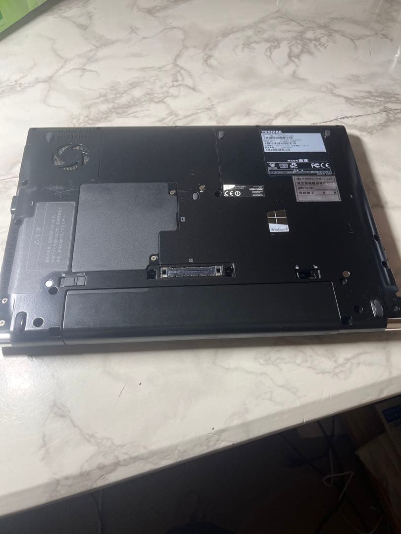 日本製！高性能corei3搭載モバイルノートパソコン！