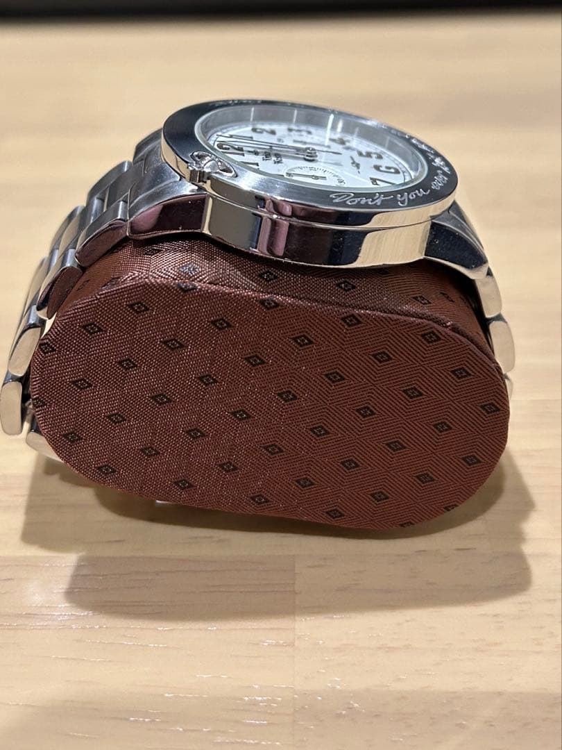 ヴィヴィアンウエストウッド　KISS ME ONCE腕時計