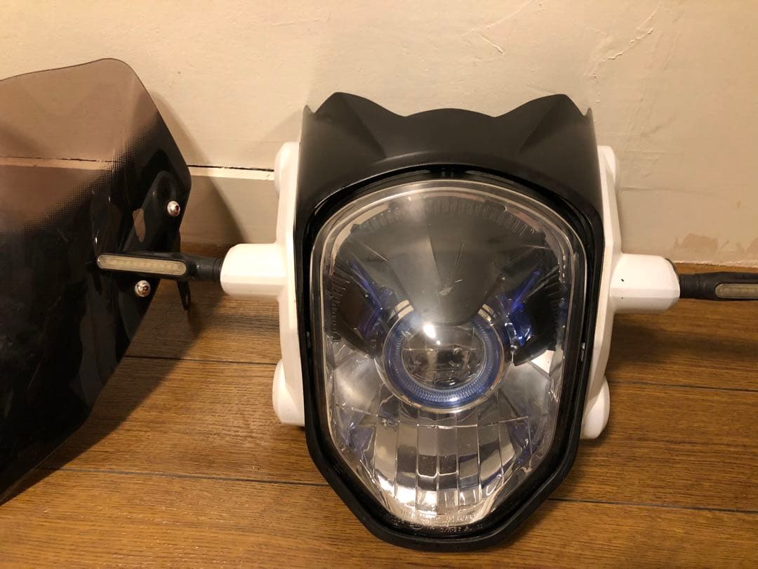 ホンダ　グロムjc61純正ヘッドライトandおまけパーツセット