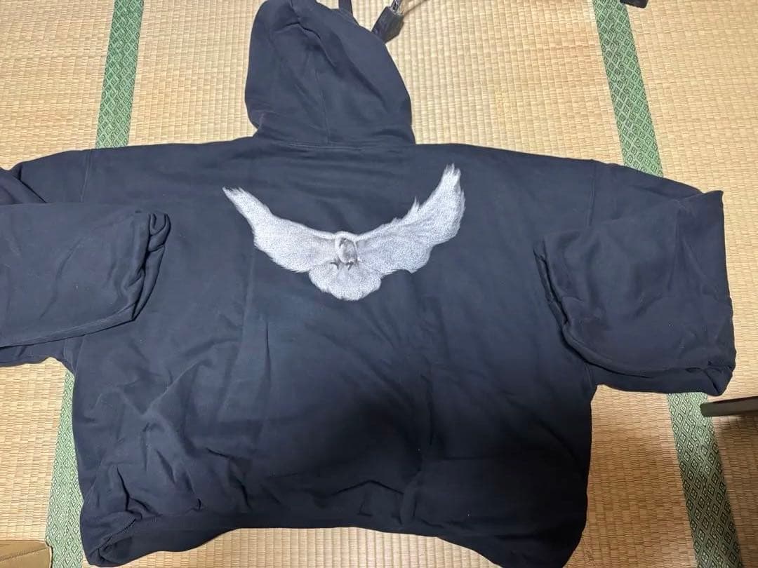 yeezy GAP BALENCIAGA dove foodie ブラック　M