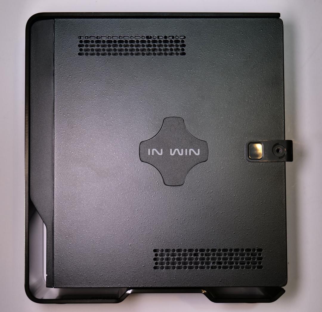 中古 IN WIN IW-BQ696S Chopin ITX PCケース