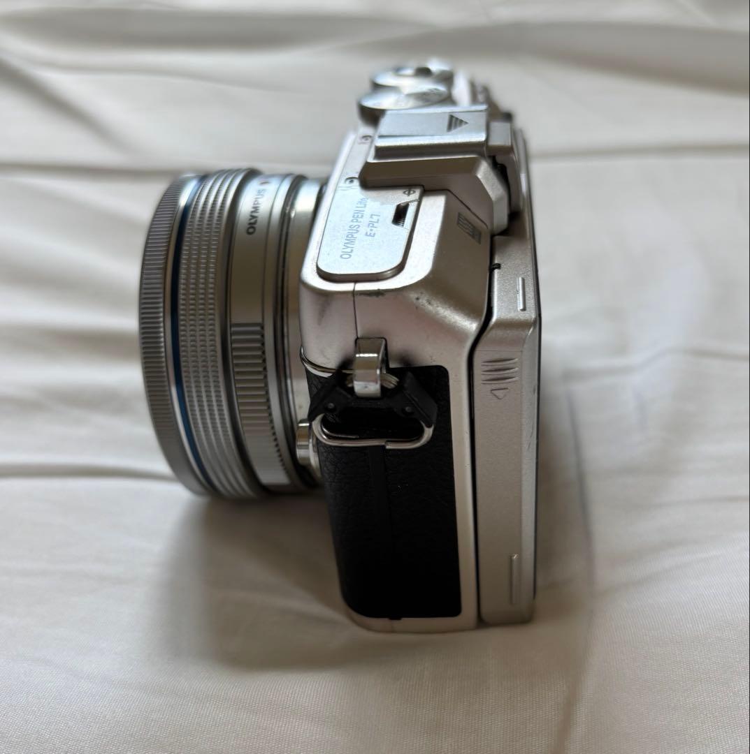 美品 オリンパス PEN E-PL7 ミラーレス一眼デジタルカメラ