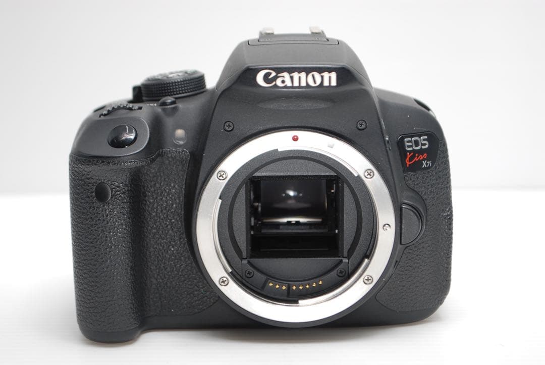 ❤️高画質一眼レフカメラ❤️Canon kiss X7i シングルレンズセット美品