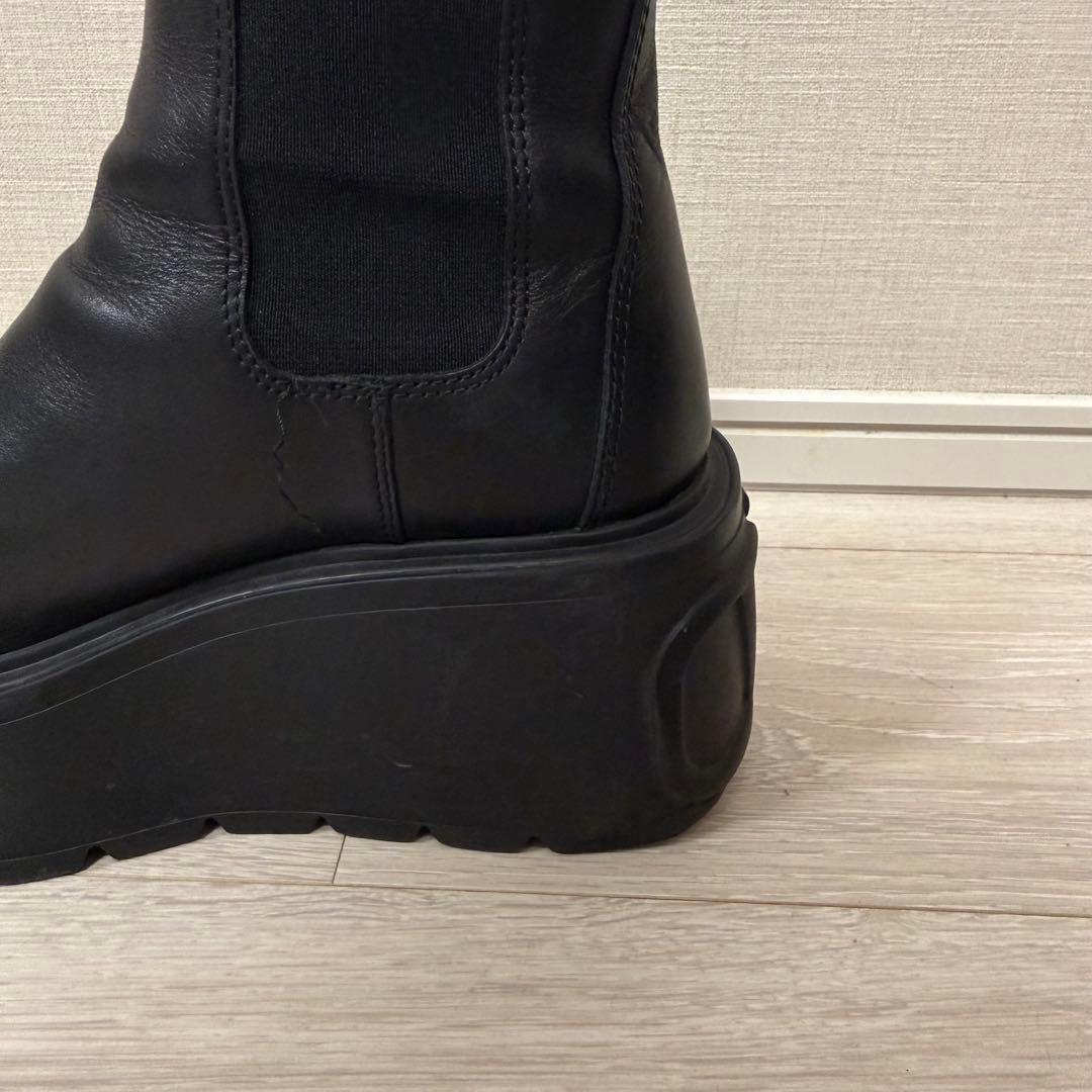 ヴァレンティノ　サイドゴアブーツ ブラック 厚底 Vロゴ