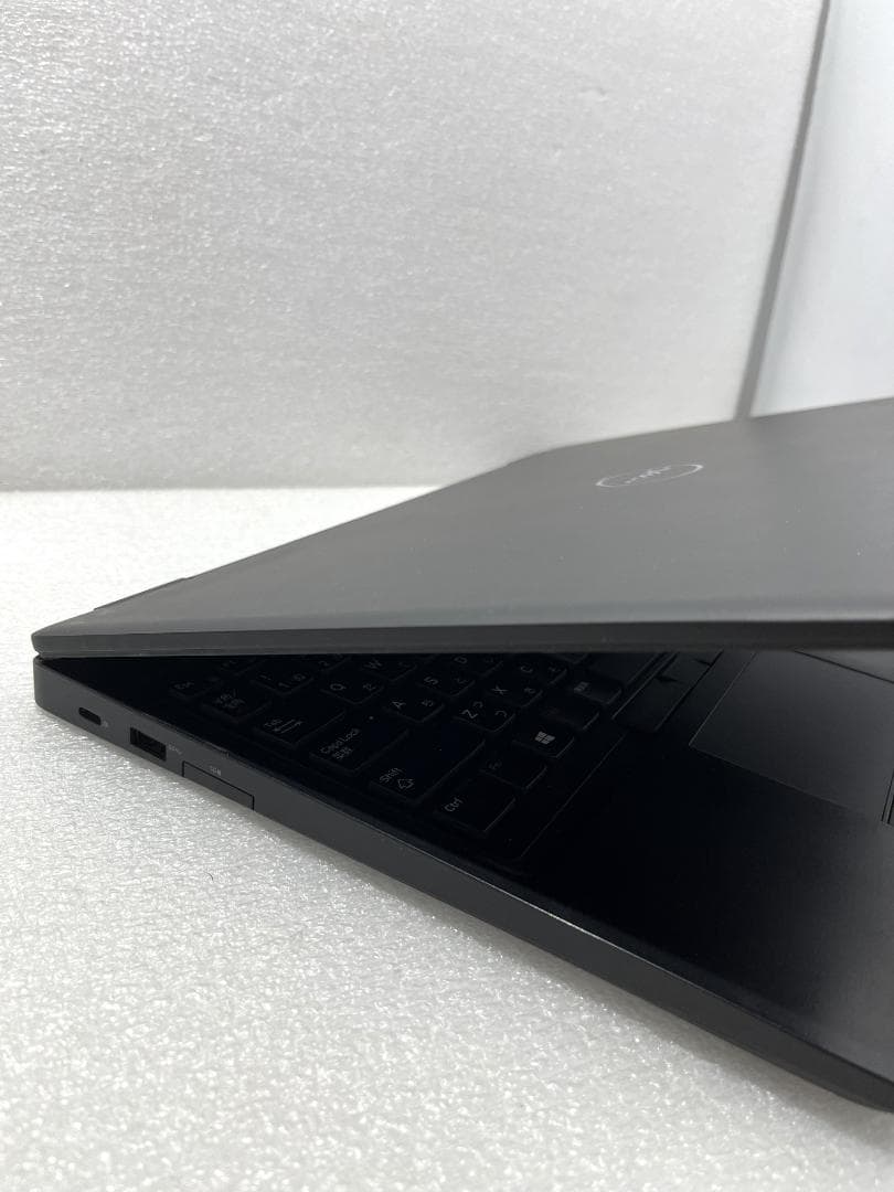 Latitude 5590 15.6型 第7世代i3 8GB SSD