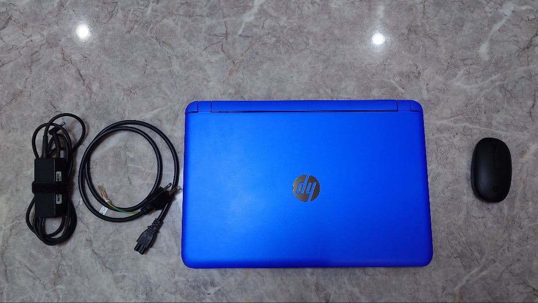 HP Pavilion 15 i5 5200u4GB SSD238GBマウス付き