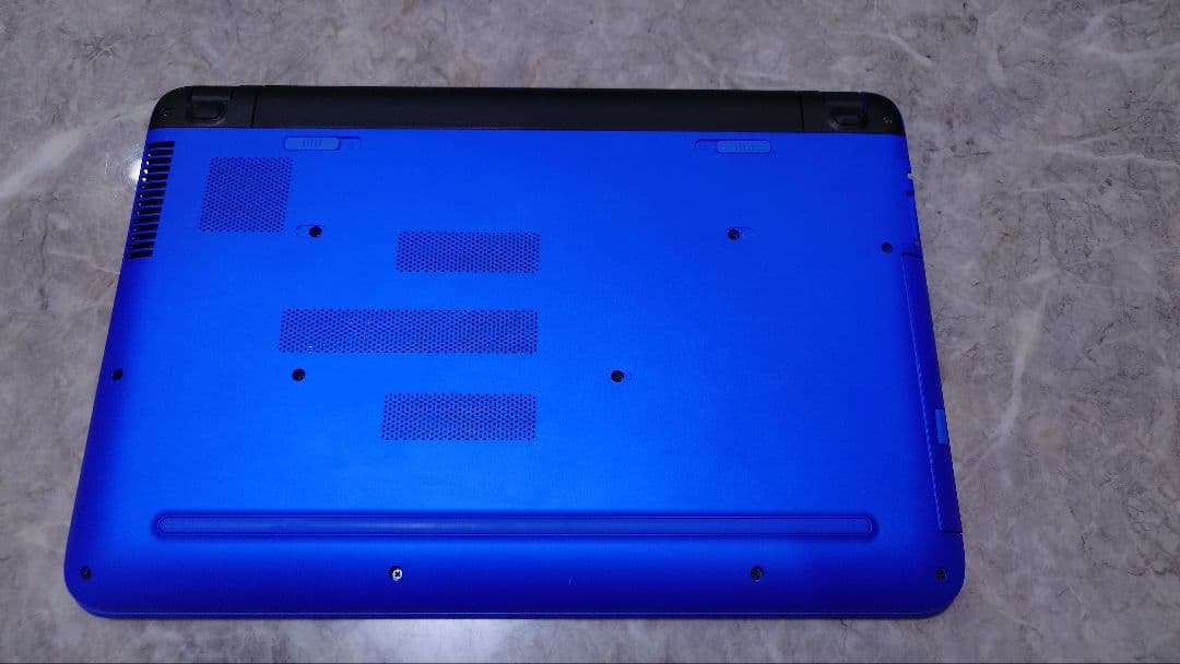 HP Pavilion 15 i5 5200u4GB SSD238GBマウス付き