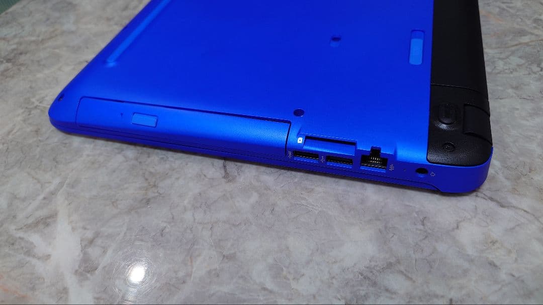 HP Pavilion 15 i5 5200u4GB SSD238GBマウス付き