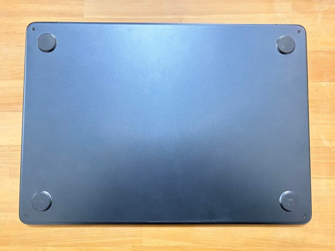 MacBook Air M2, 2022 本体