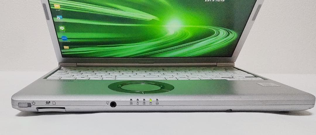 【外出先でも快適作業】Panasonic レッツノート CF-SV9