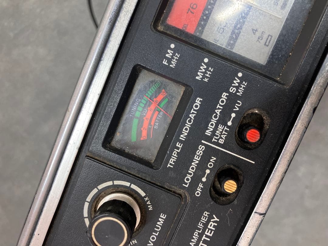 【National/ナショナル】『吠えろクーガ』RF-888 3バンドラジオ