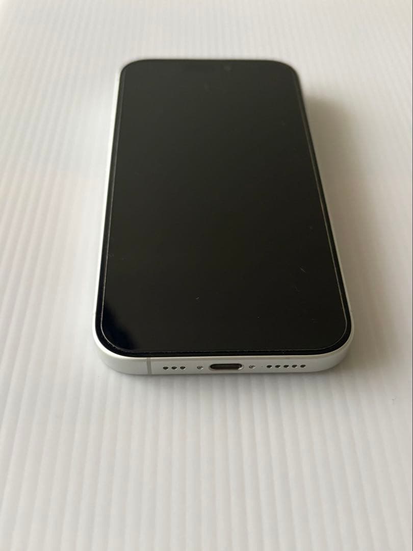 【美品2025年購入】AppleiPhone16 128 ホワイト　SIMフリー