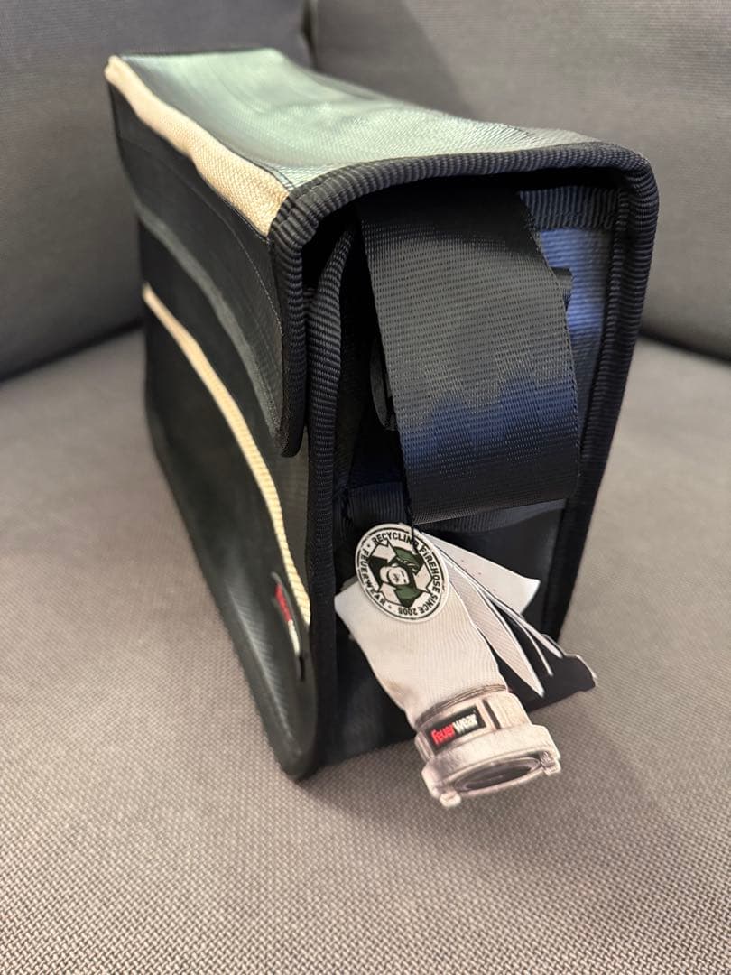 Feueewear ドイツ製 消防ホースで作られた パソコンバッグ