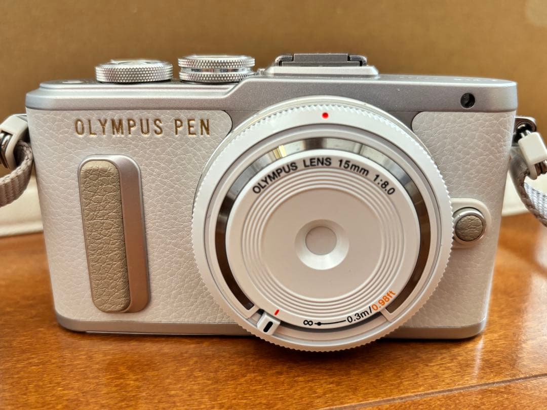 OLYMPUS オリンパス PEN E-PL8 ホワイト ミラーレス一眼カメラ