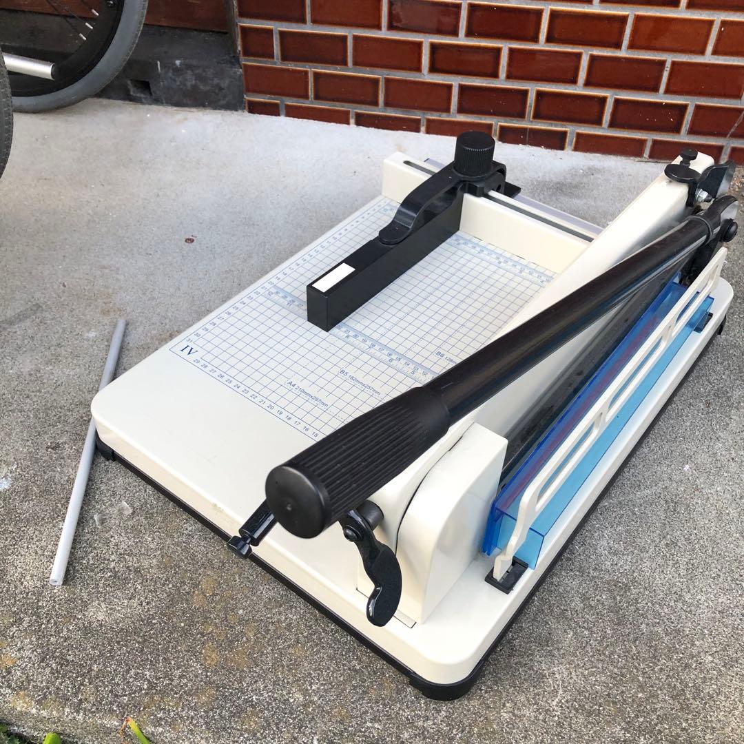 大型裁断機 ペーパーカッター 事務用品