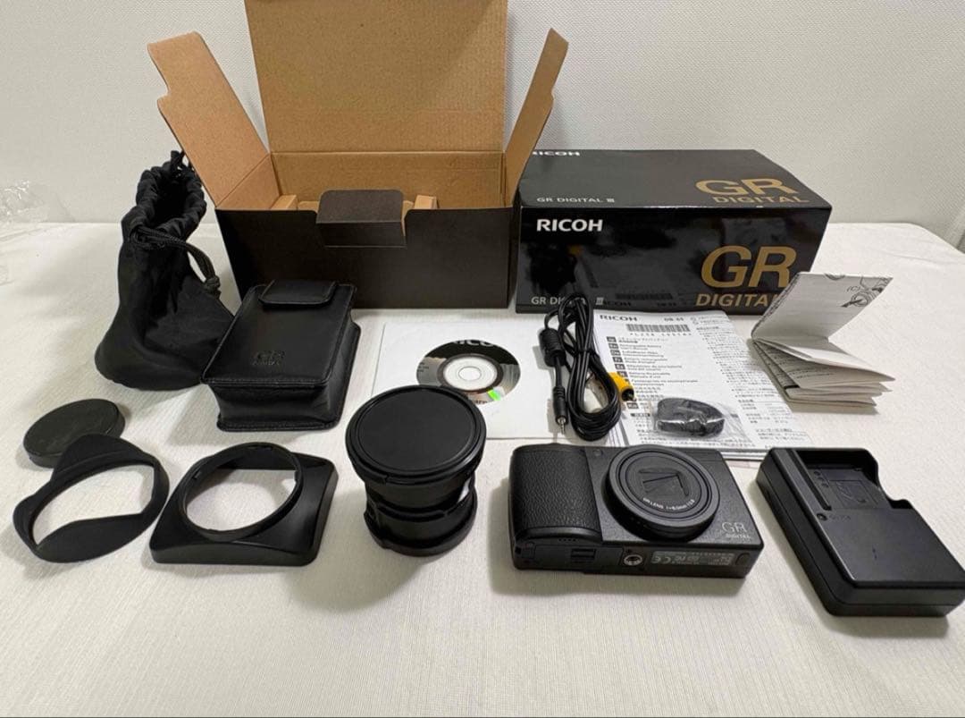RICOH GR DIGITALIII＋ケースGC-3＋レンズGW-2 GH-2