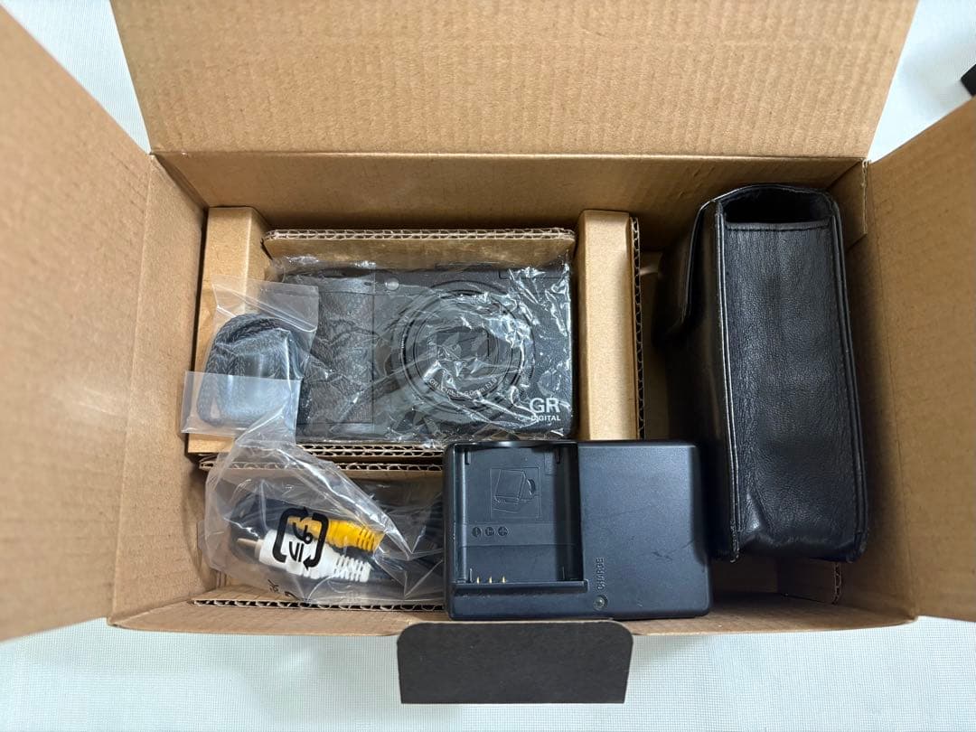 RICOH GR DIGITALIII＋ケースGC-3＋レンズGW-2 GH-2