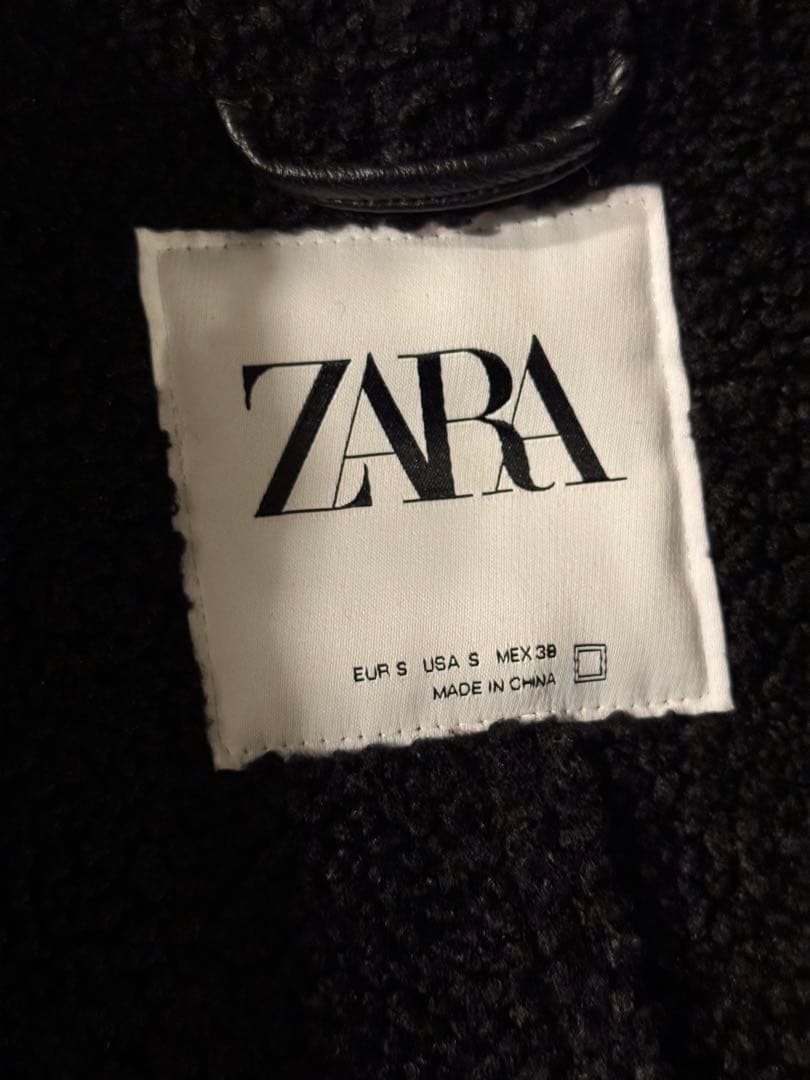 ZARA ブラックレザージャケット シェルパ襟付き