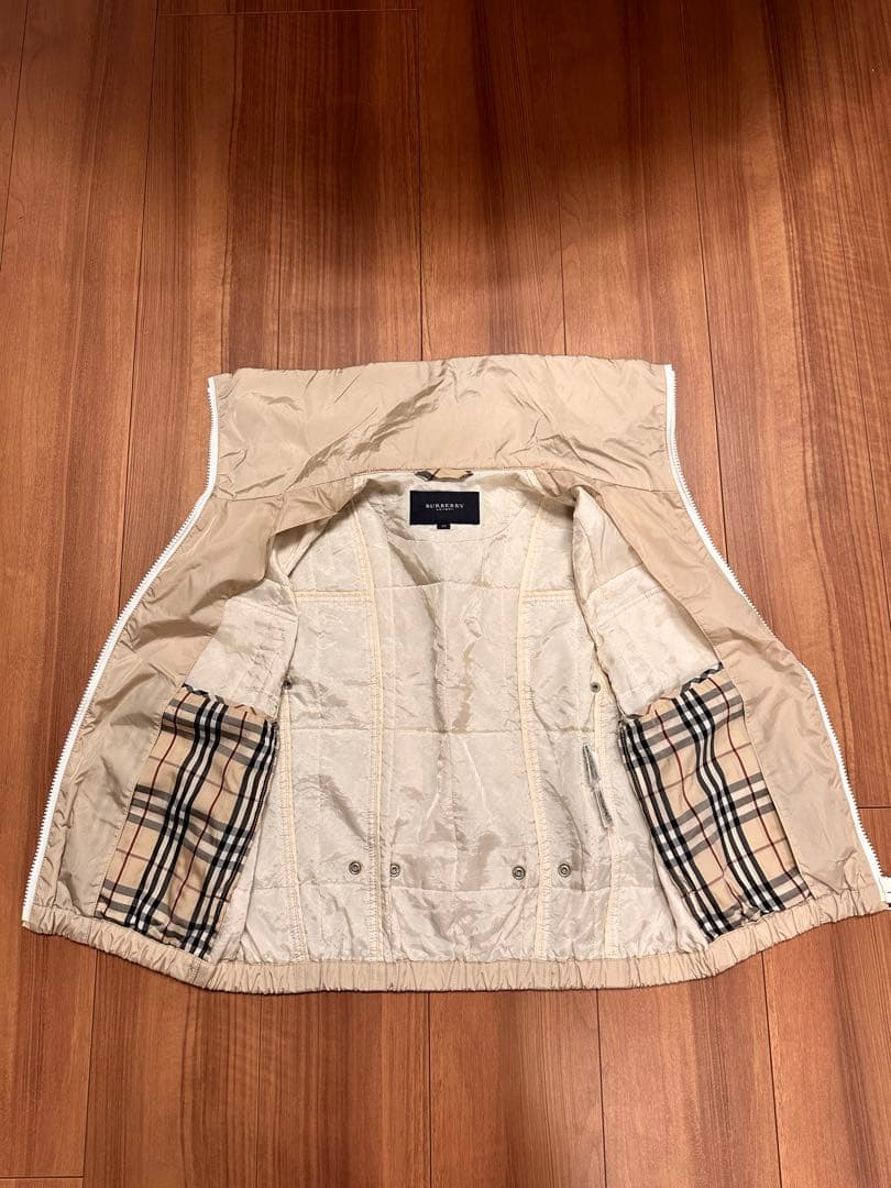 ⭐︎Mimi⭐︎BURBERRYベージュ ベスト⭐︎美品⭐︎
