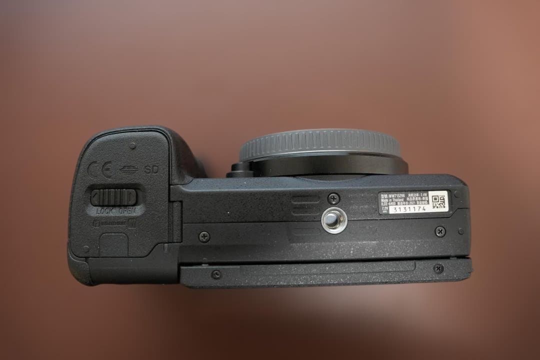 SONY α6400 ミラーレスカメラ（シャッター数約 66枚）