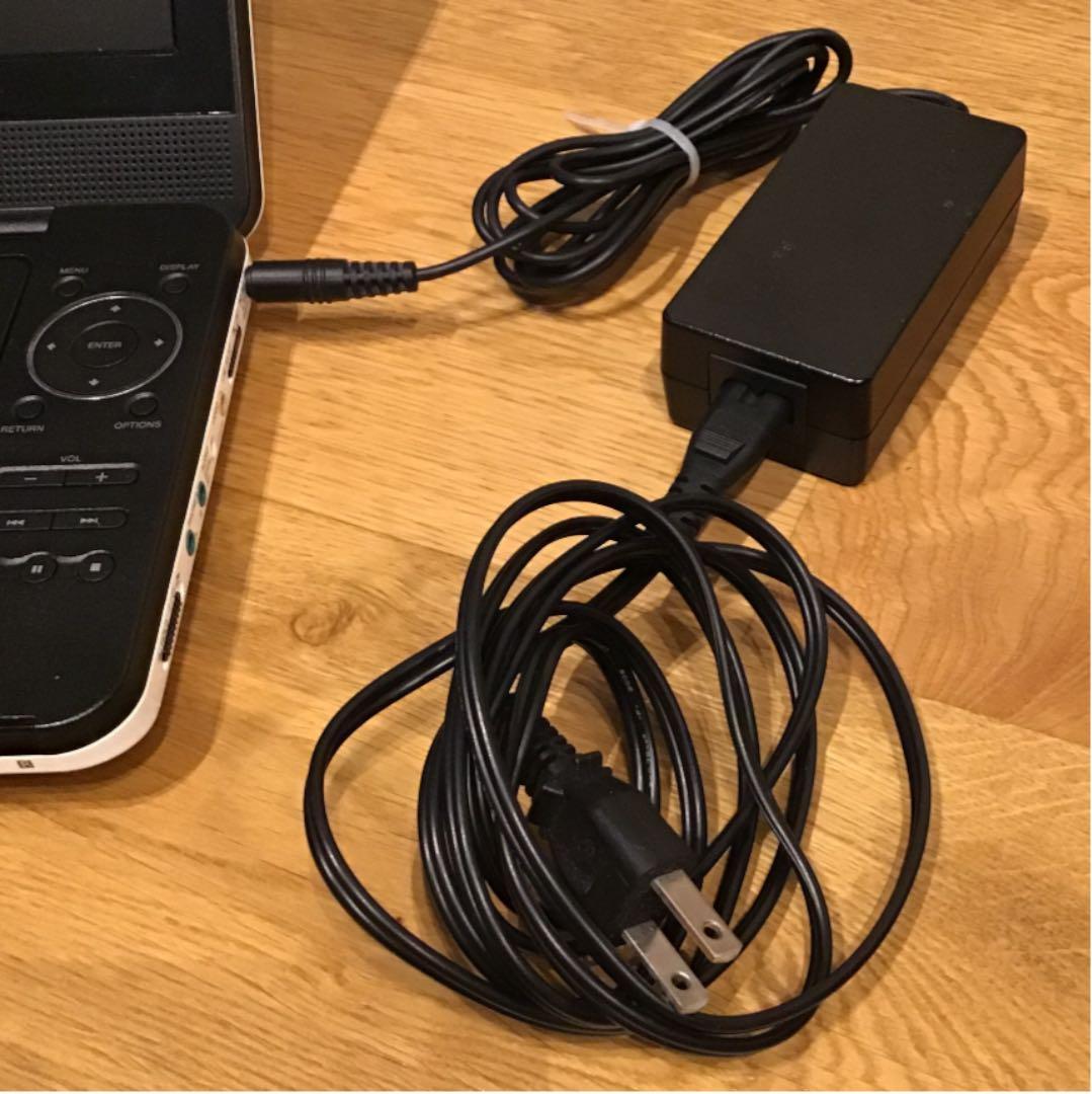 SONY ポータブルDVDプレーヤー 家庭用/車内用電源2種類付き