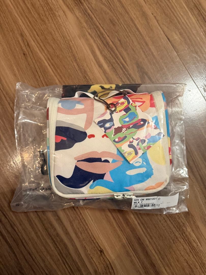 BAPE x KIDSUPER travel kit ノベルティ