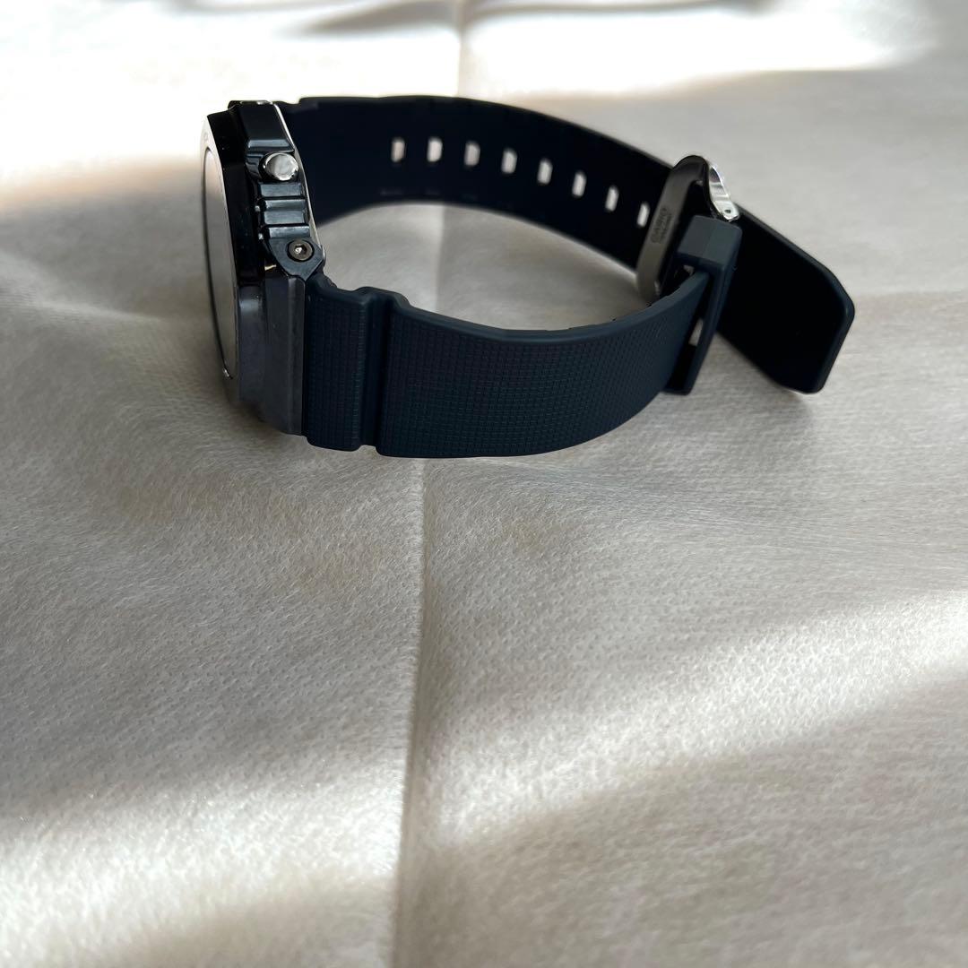 G-SHOCK 5611 GM-2100N ネイビー　八角形