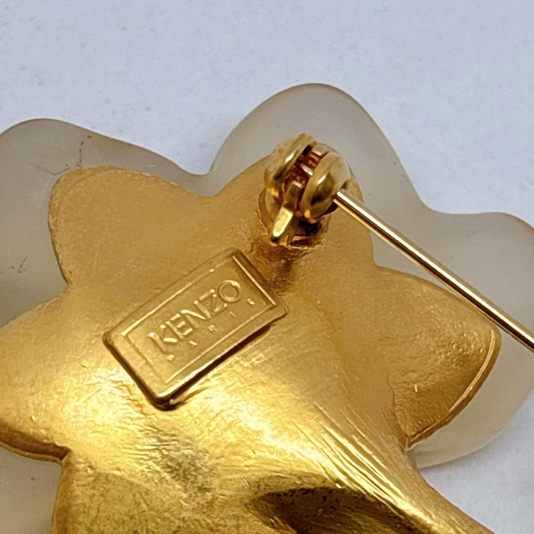 KENZO ケンゾー フェイクパール フラワー ブローチ ゴールドカラー