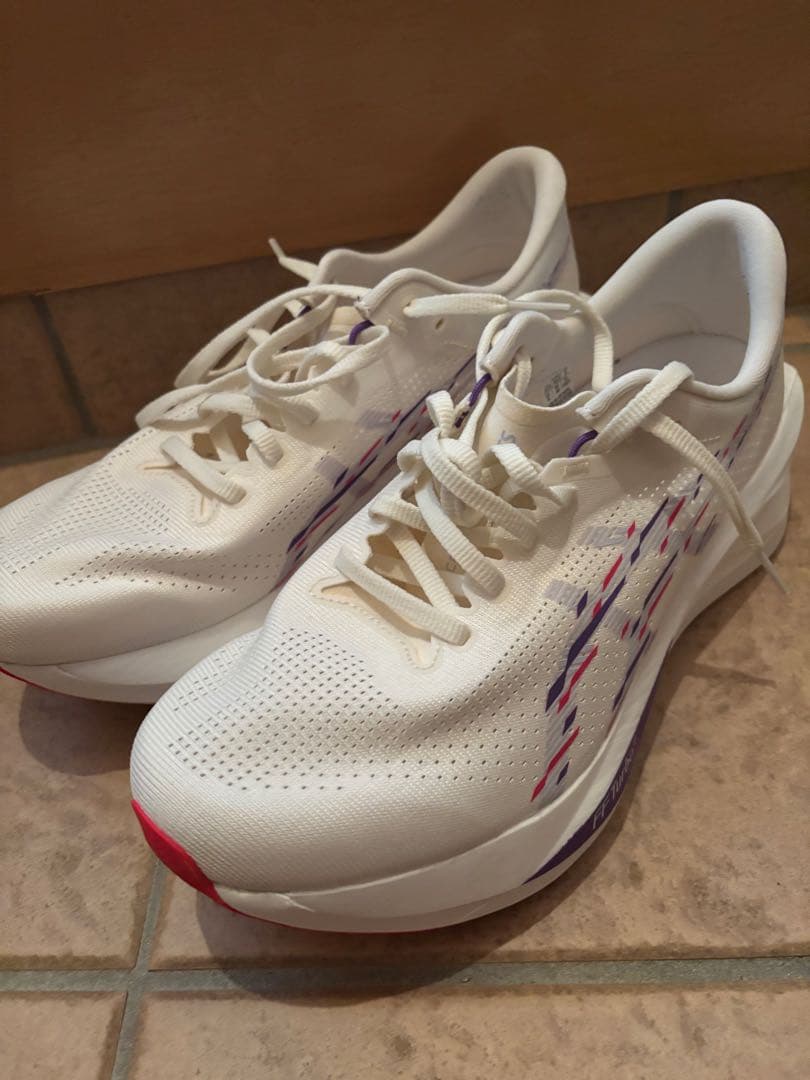 アシックス　ソニックブラスト　陸上競技