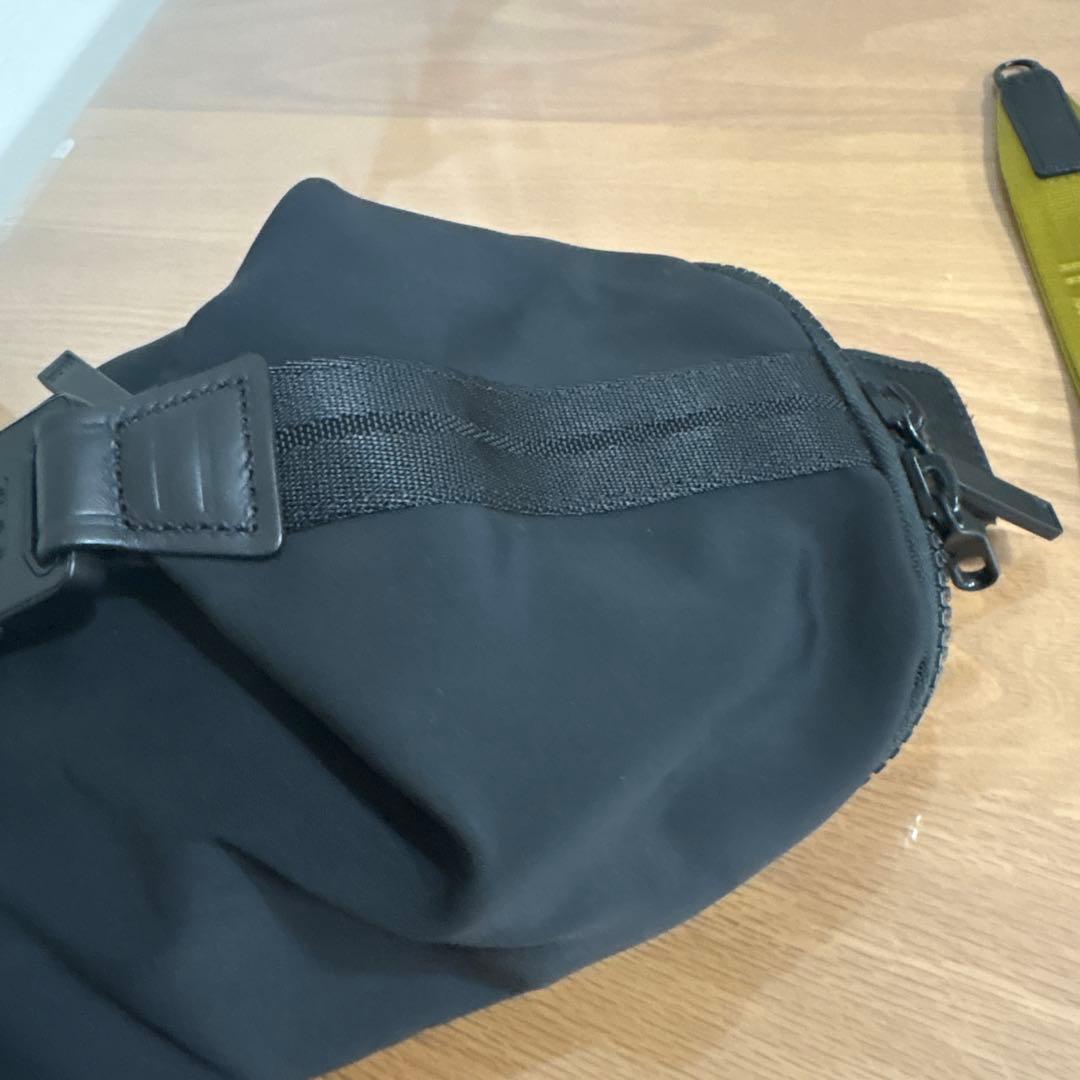 tumi トゥミ　TAHOE ボーズマン ボディバッグ　美品