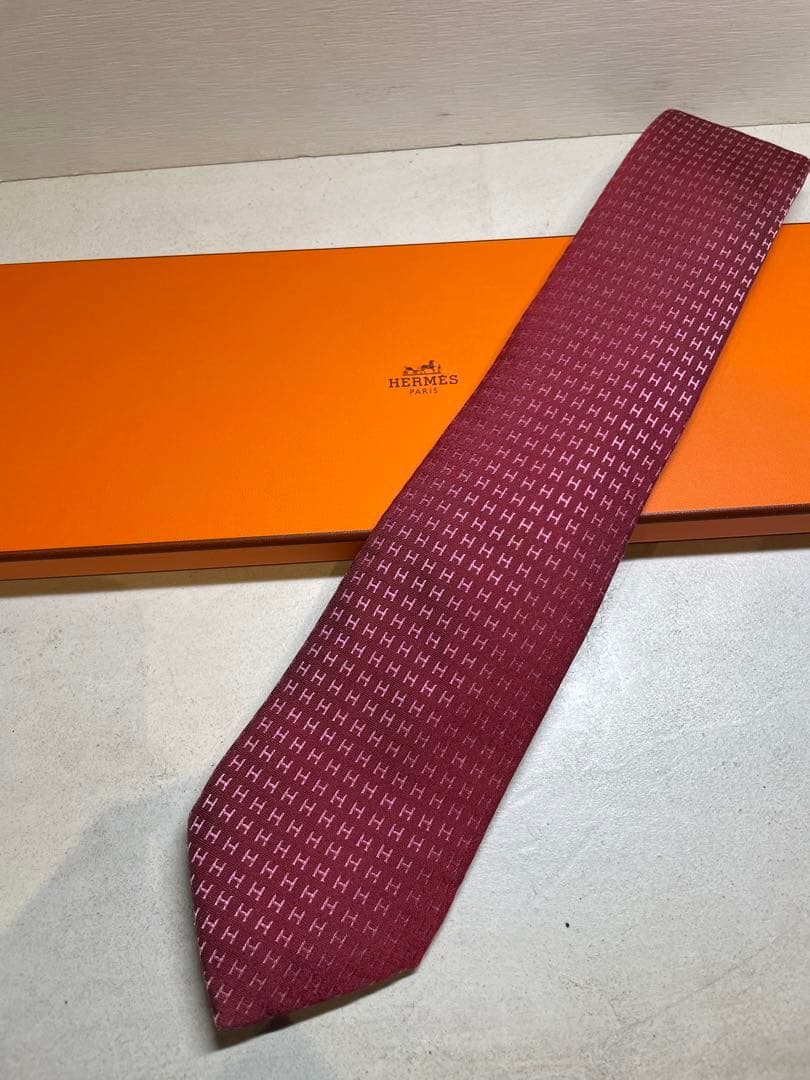 【極美品】HERMES バーガンディ H総柄ネクタイ　結婚式向け