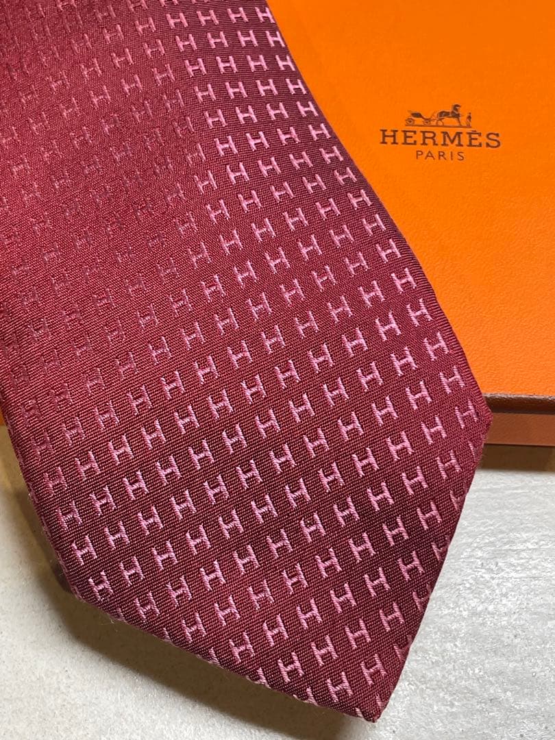 【極美品】HERMES バーガンディ H総柄ネクタイ　結婚式向け