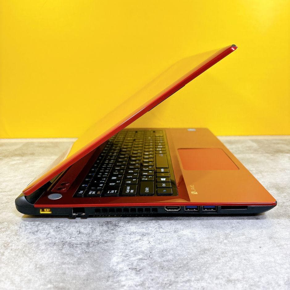 かわいい赤❣SSD搭載で快適✨Win11薄型カメラ付きノートパソコン 仕事や趣味