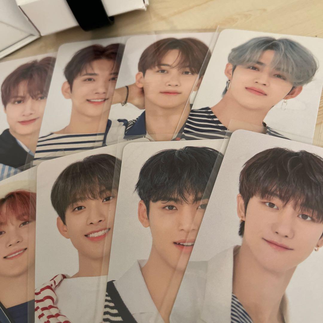 SEVENTEEN 24Hの時計とトレカ