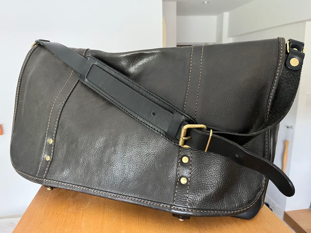 HERZ ヘルツ メッセンジャーバッグ Lサイズ