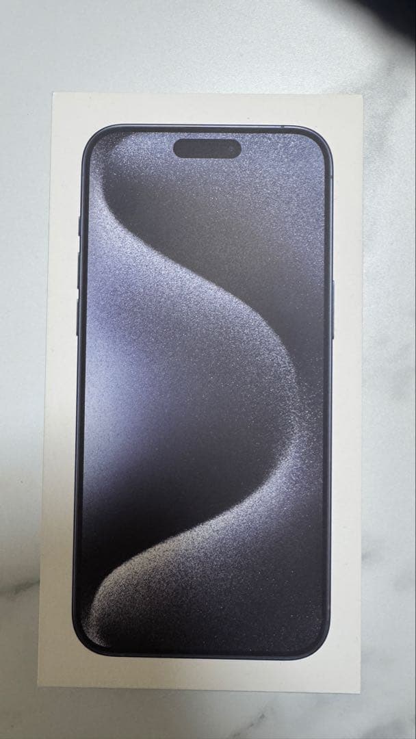 iPhone 15 Pro Max ブラックチタニウム SIMフリー