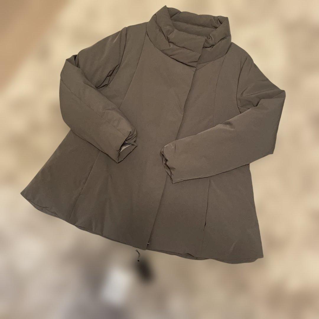 【新品タグ付:バーニーズNY】ダウンジャケット ハイネック、試着のみ