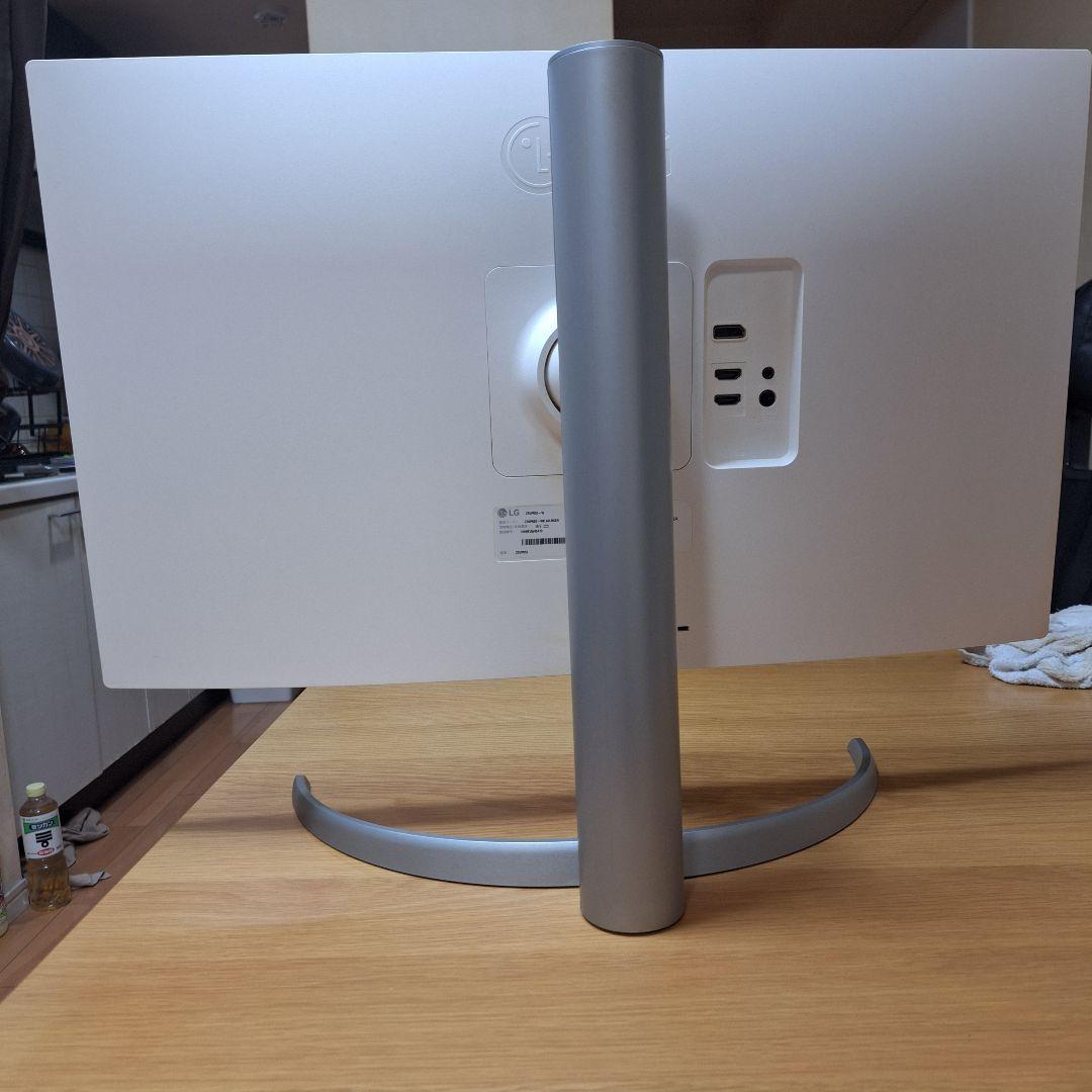 美品 LG 27UP650 UHD Monitor 27型 4Kモニター