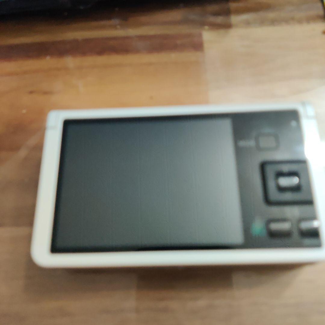 CASIO ZR50　EXILIM ホワイト コンパクトデジタルカメラ