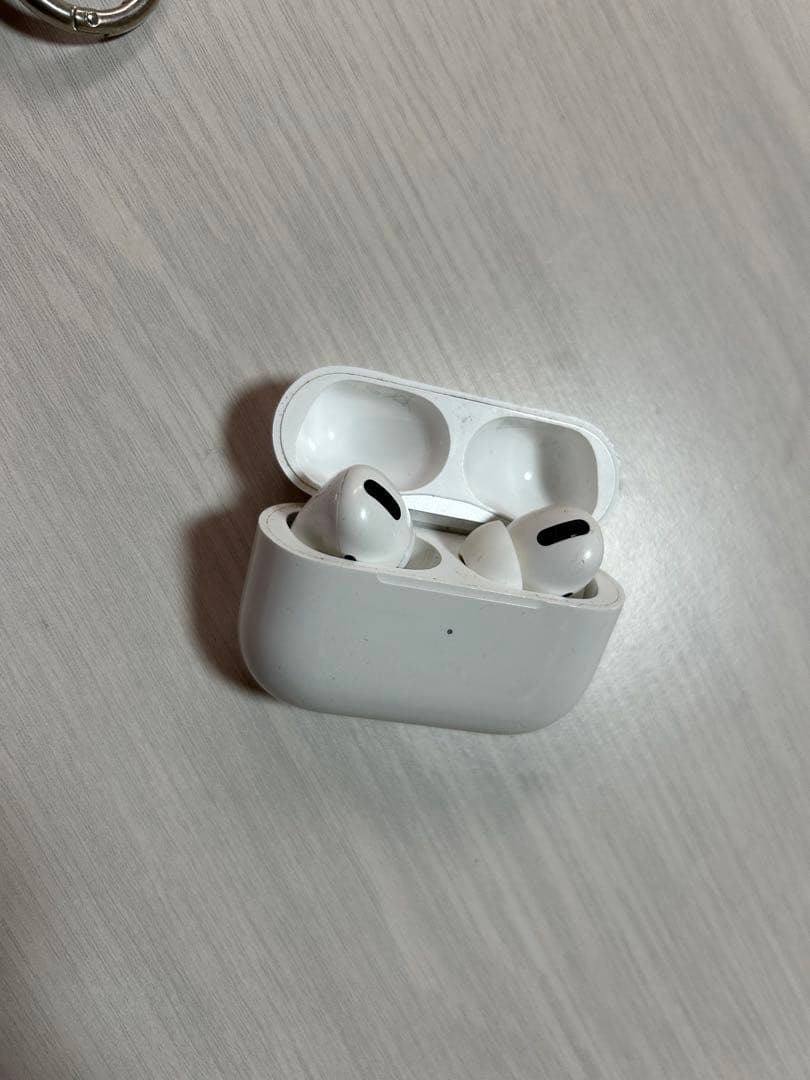 AirPods本体 ホワイト　箱無し