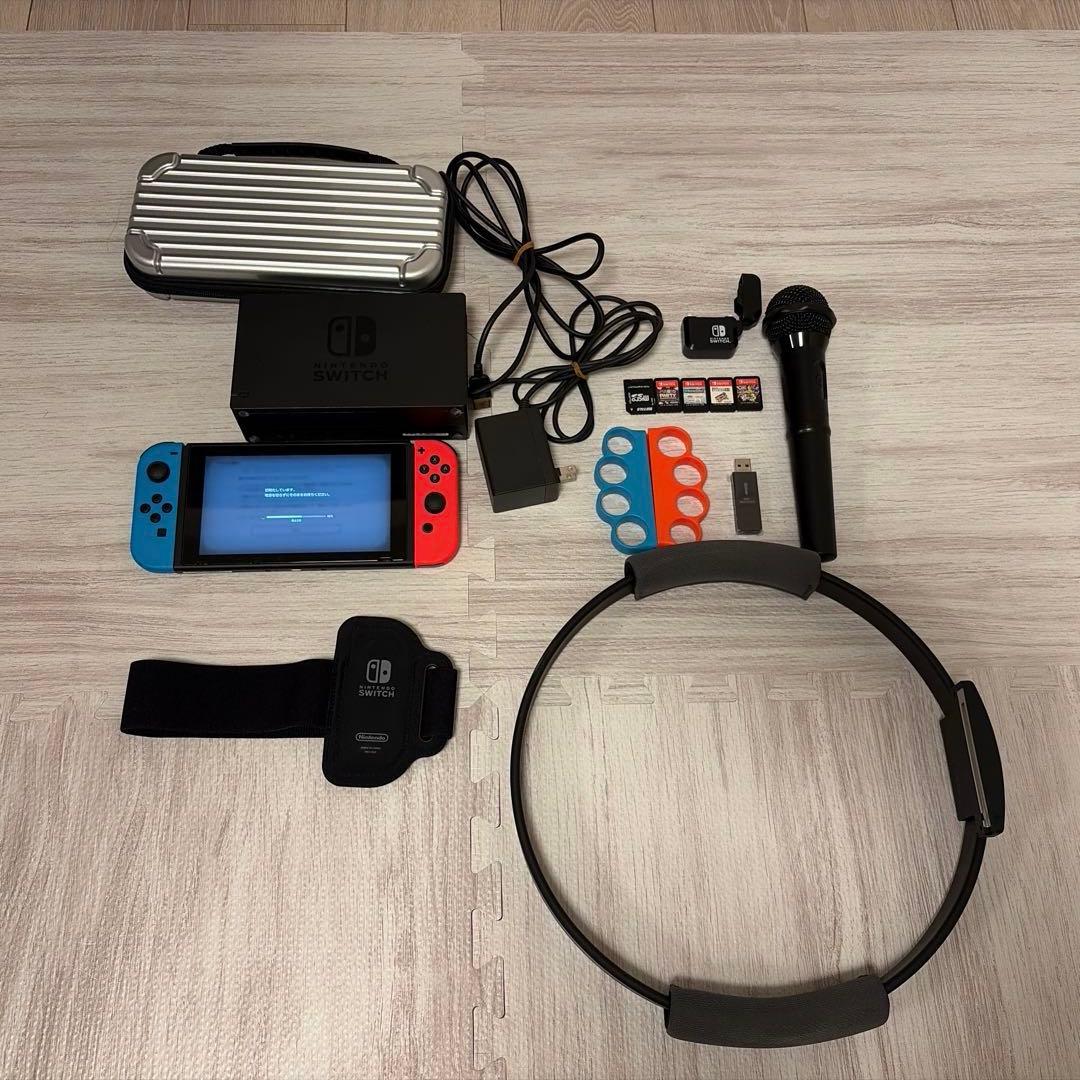 d*2様 Nintendo Switch 本体+周辺機器+カセット４種類