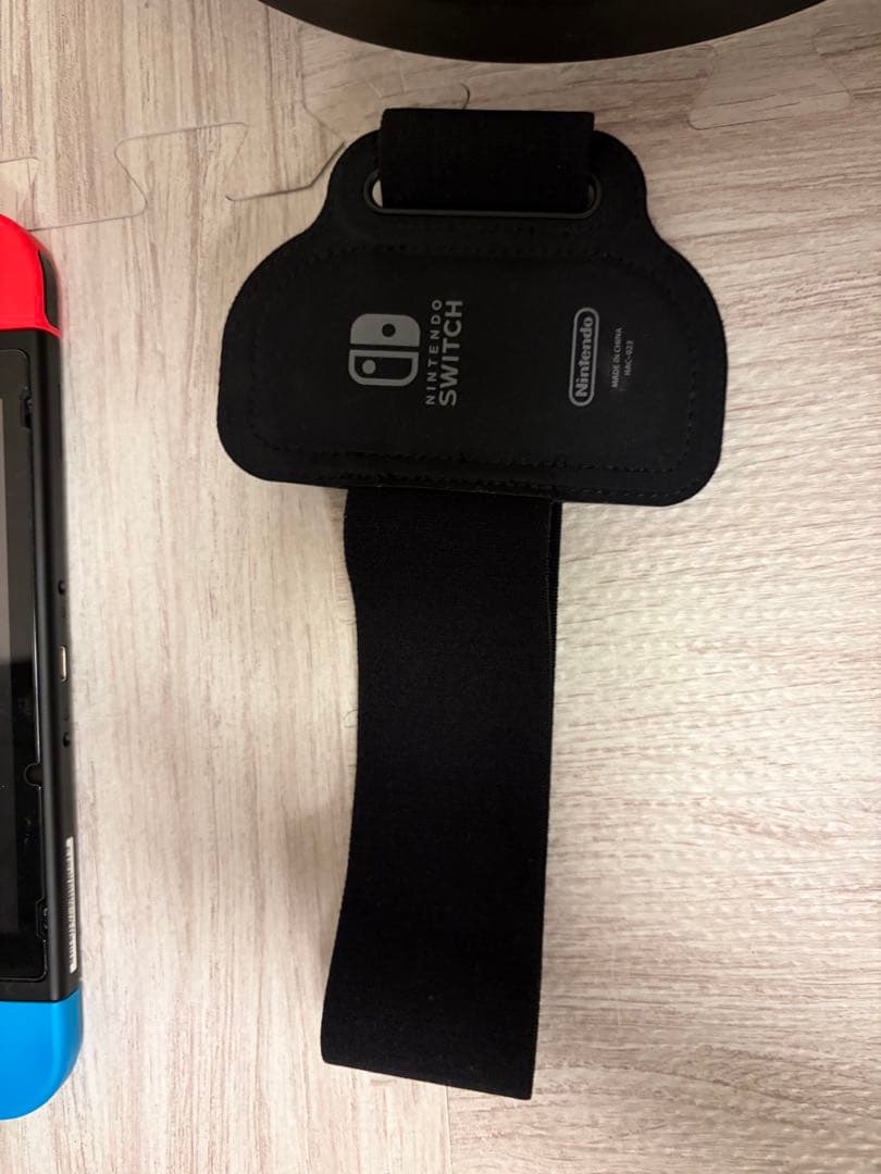 d*2様 Nintendo Switch 本体+周辺機器+カセット４種類