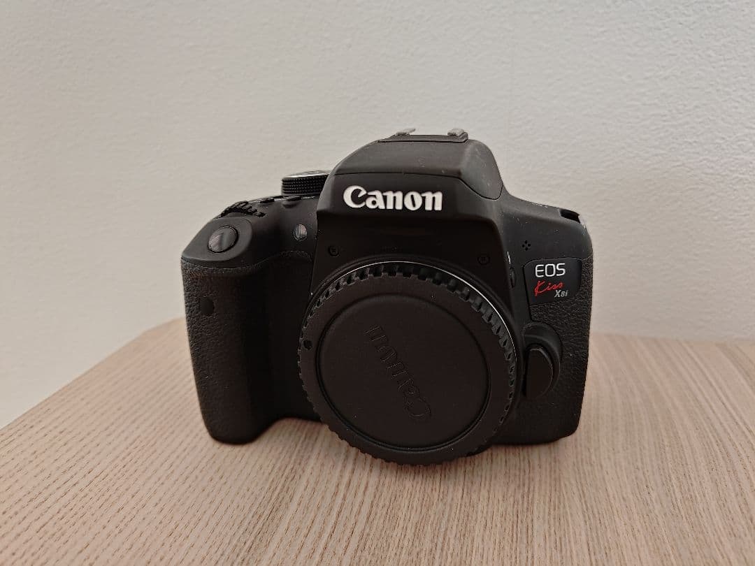 Canon EOS Kiss X8i 本体 + レンズ2本